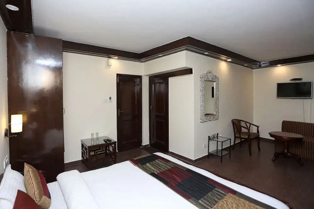 OYO Premium Near Mussoorie Public School