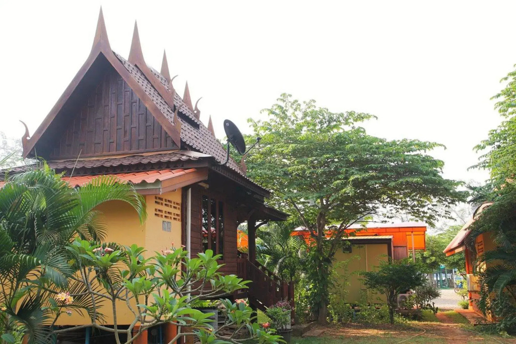 Ton-Aor on the beach resort & restaurant