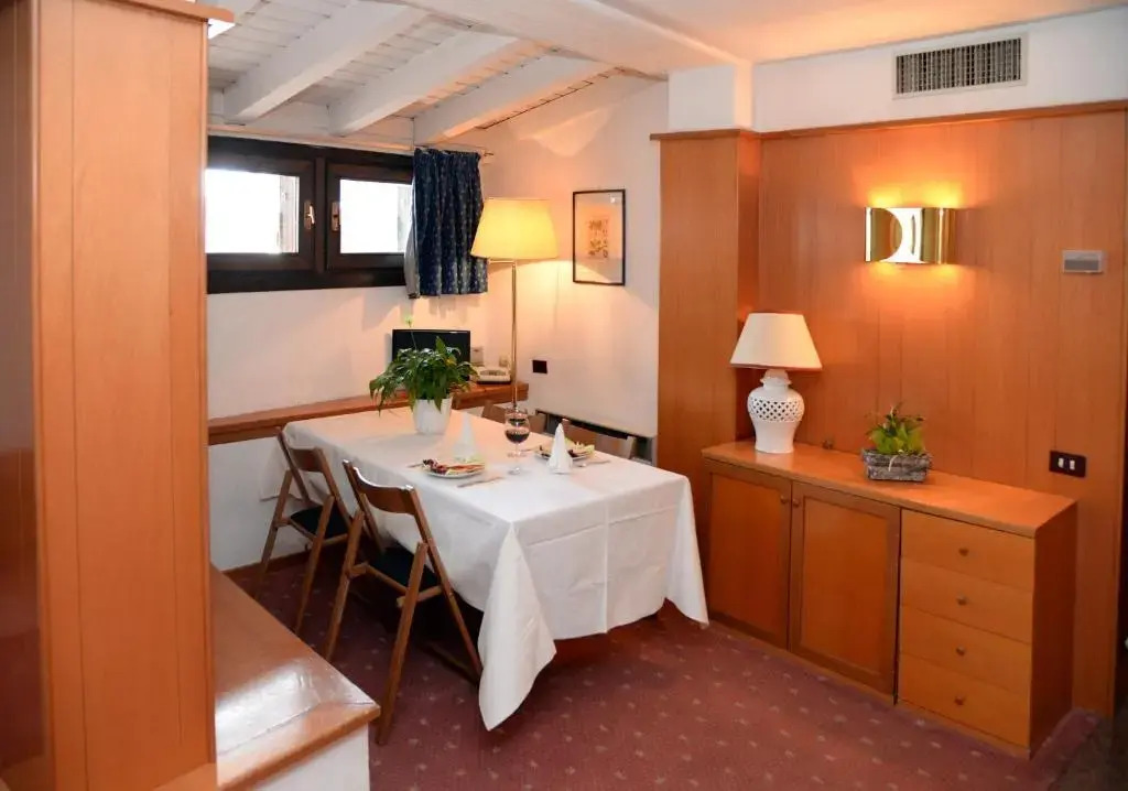 R.T.A. Hotel des Alpes 2