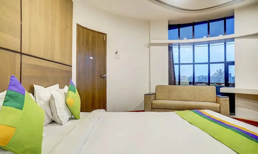 Treebo Hotel Shivas