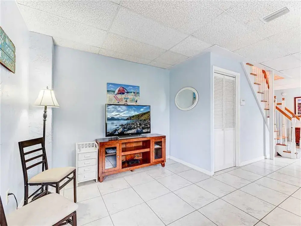 Summer Wind, 4 bedrooms, Private Pool, Next to Beach, Sleeps 8