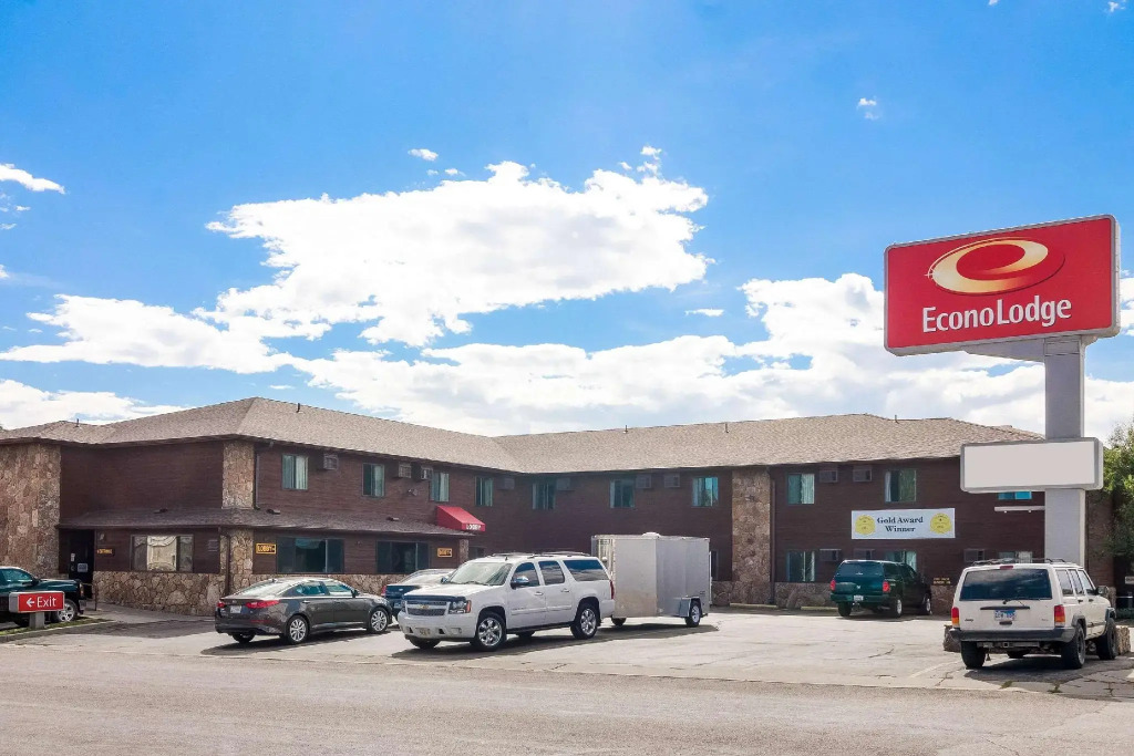 Econo Lodge, Downtown Custer Near Custer State Park and Mt Rushmore