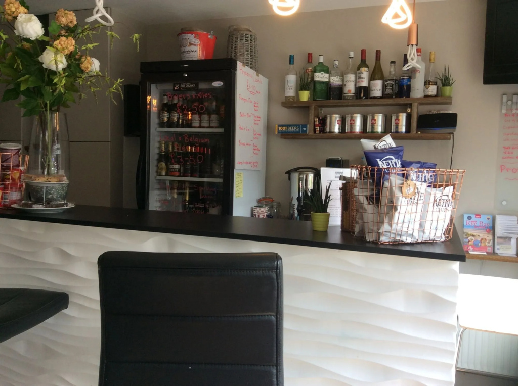 The Regent Motel & Bar