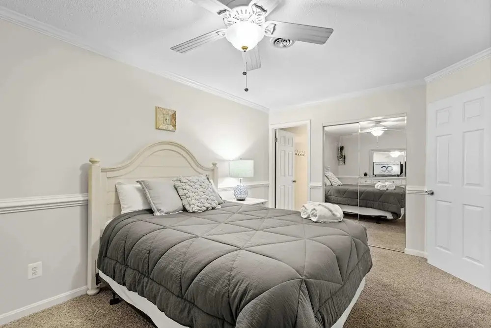 San Remo 108 Ocean-block 2BR Condo, Pool Access, Private Patio & Parking