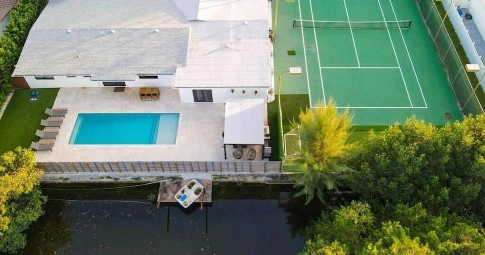 Villa Dubai by Glam Homes