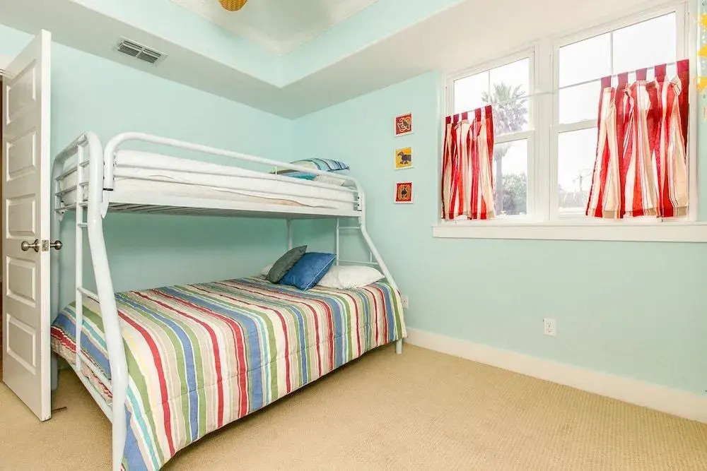 3 Story Gulf View Escape in Port A by RedAwning