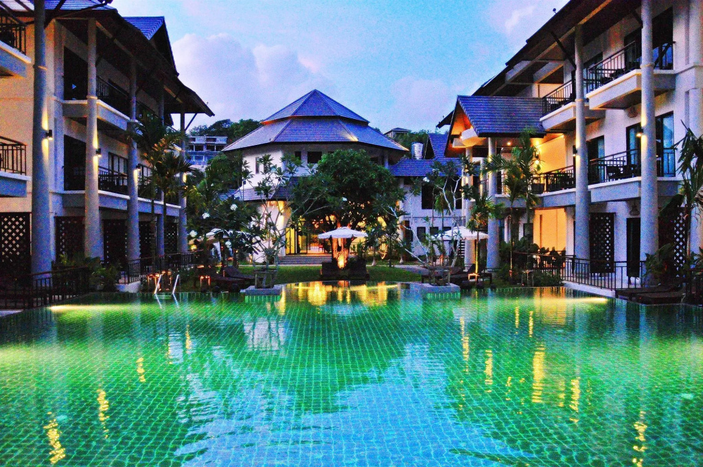 Курорт Navatara Phuket Resort