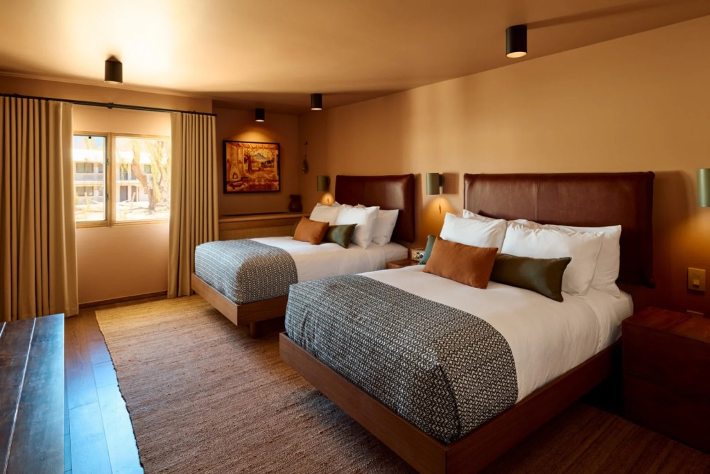 Indian Hills Inn, Taos Plaza