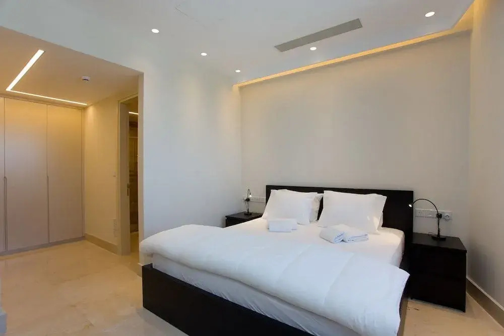 The Arc Ship Exclusive Apartment