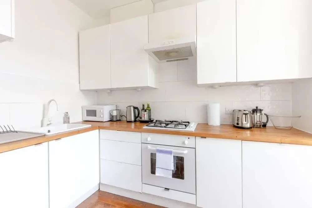 Contemporary 1 Bedroom Apartment in Heart of Shepherds Bush
