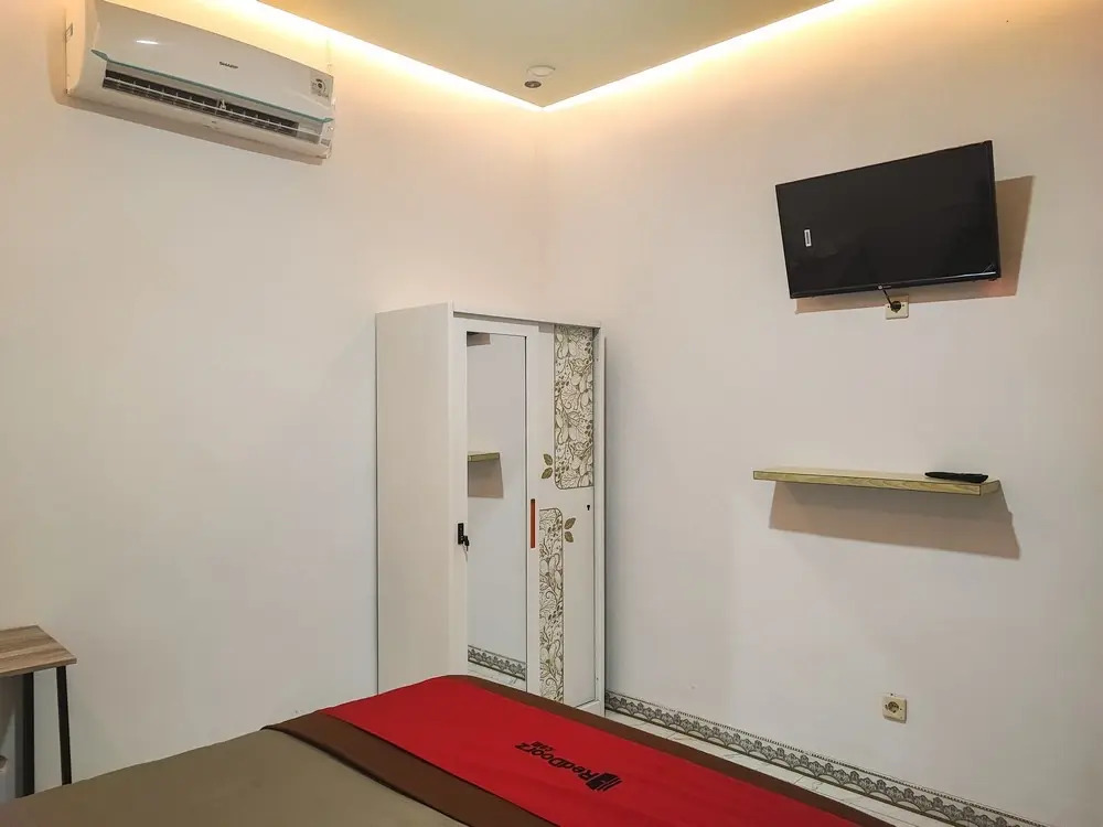 RedDoorz Syariah at Naffa Homestay