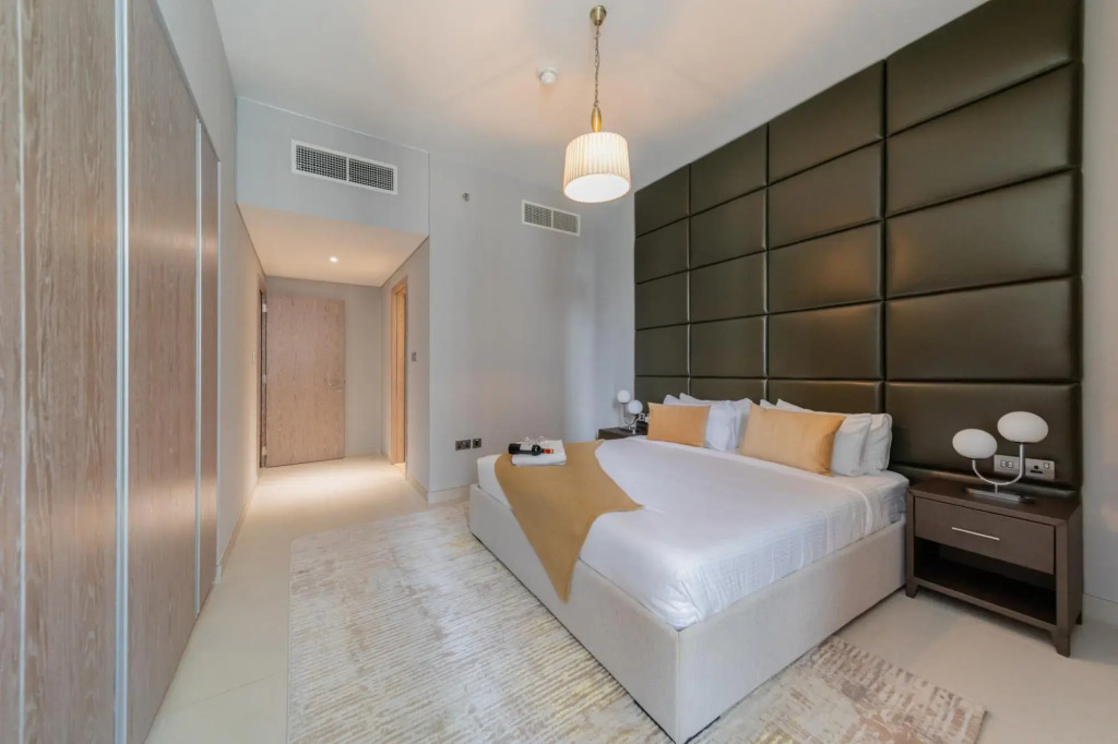 DXB - LIV Residence - 906 - DM