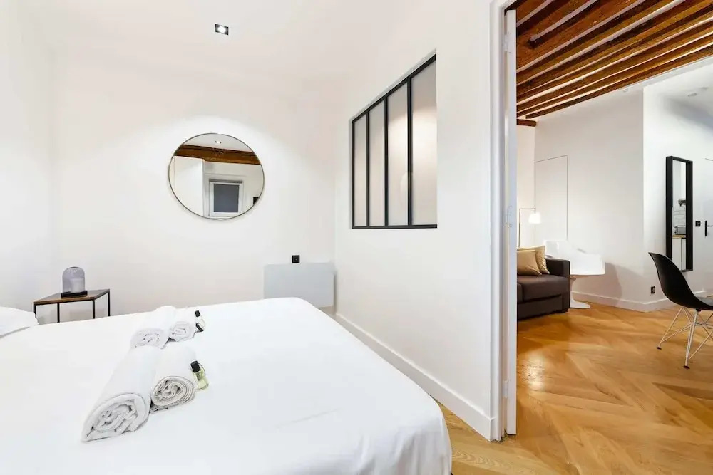 Stylish Apartment in the Heart of Paris