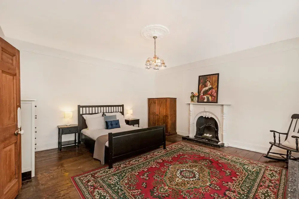 Hanley Apartment