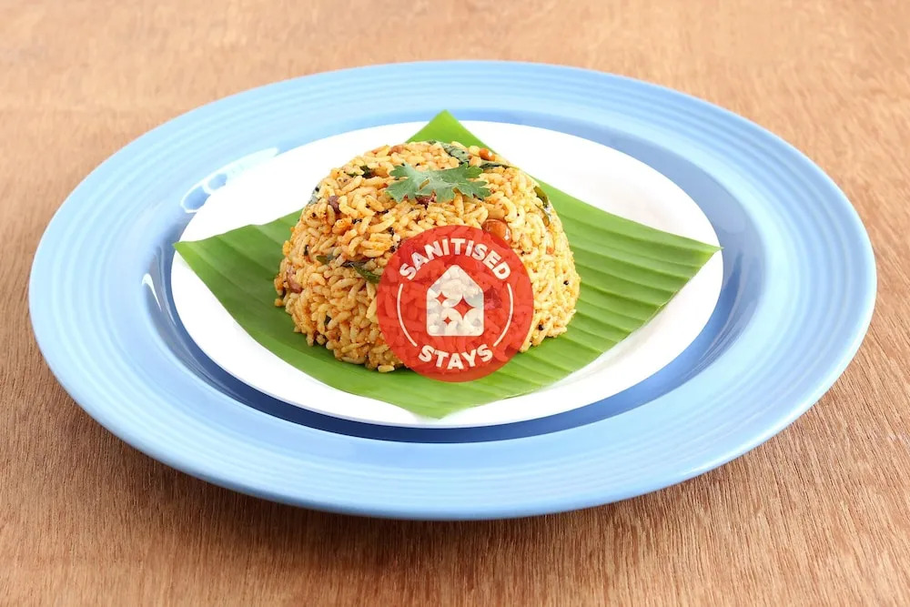 Saba Service Apartments by OYO Rooms