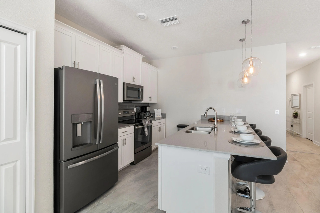 8931 SD - Pet-friendly 5BR Retreat: Private Pool