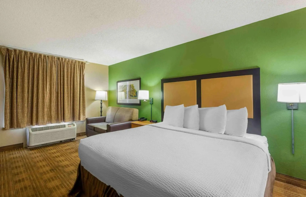 Extended Stay America Select Suites - Tampa - Brandon