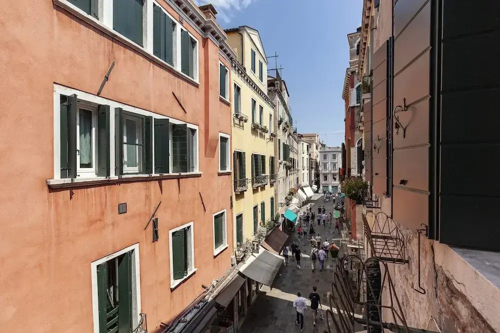 Rugabella Rialto by Wonderful Italy
