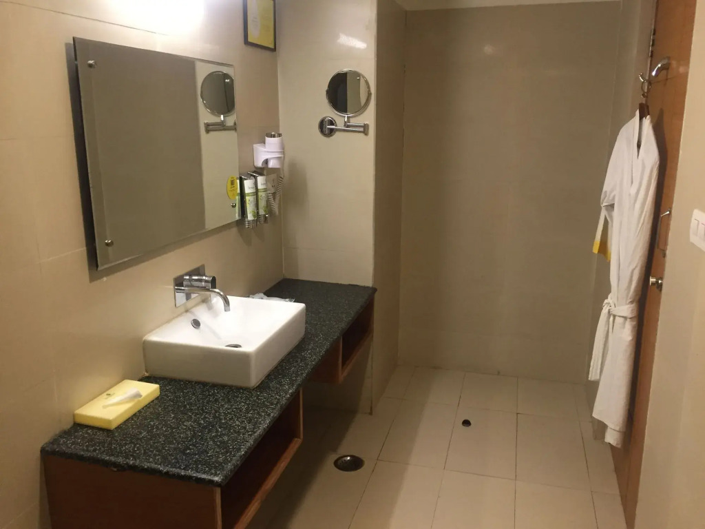 Lemon Tree Hotel, Dehradun