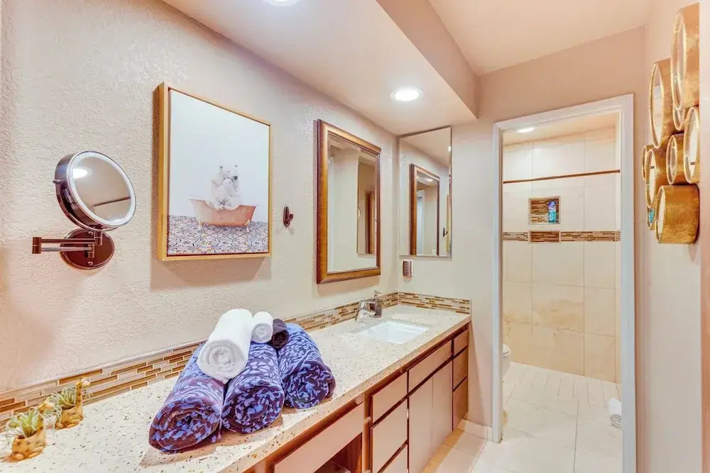Community Pool Access: Chic Palm Springs Condo
