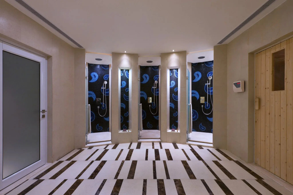 Sheraton Grand Bangalore Hotel at Brigade Gateway