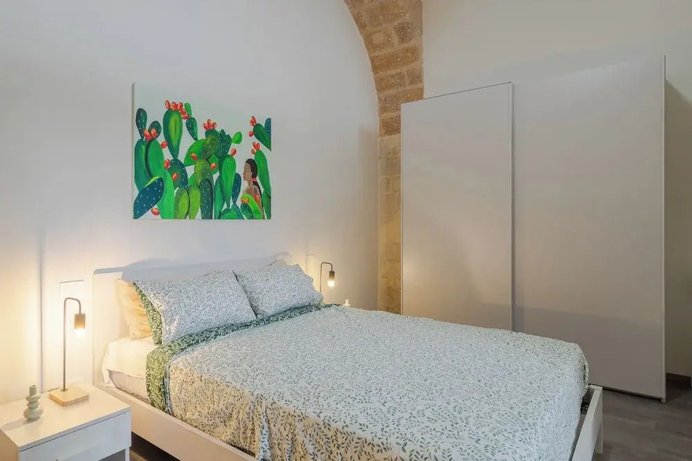 Historic Building Modern Touches - Ortigia
