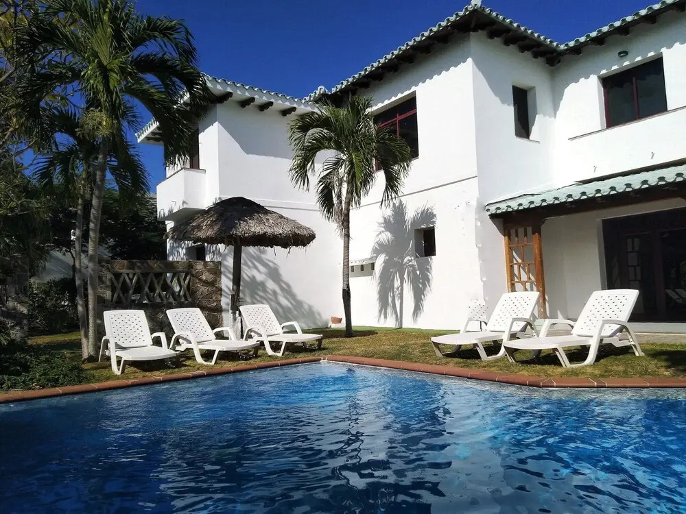 V Royal Luxury Villas
