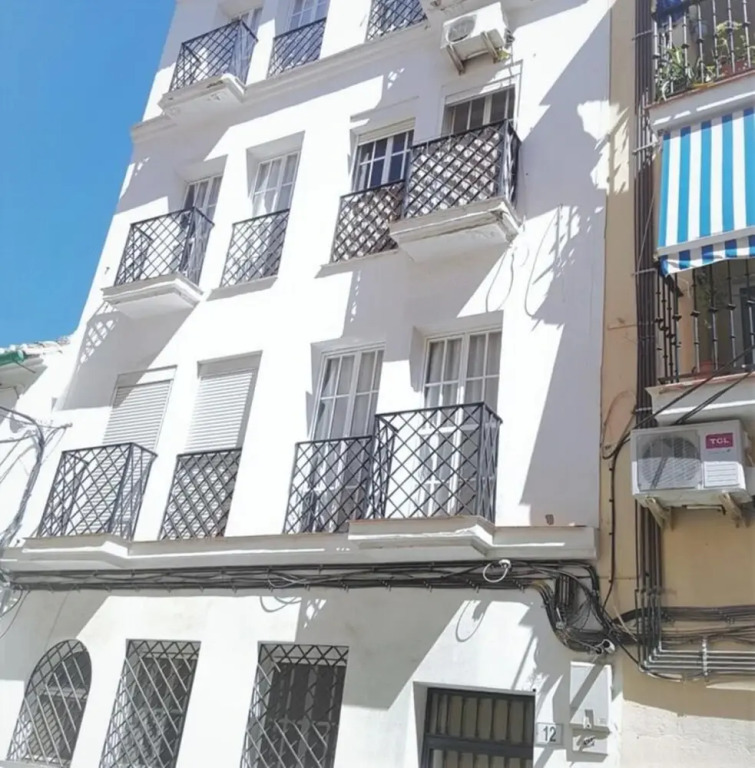 Plaza de la Merced Apartments by Allô Housing