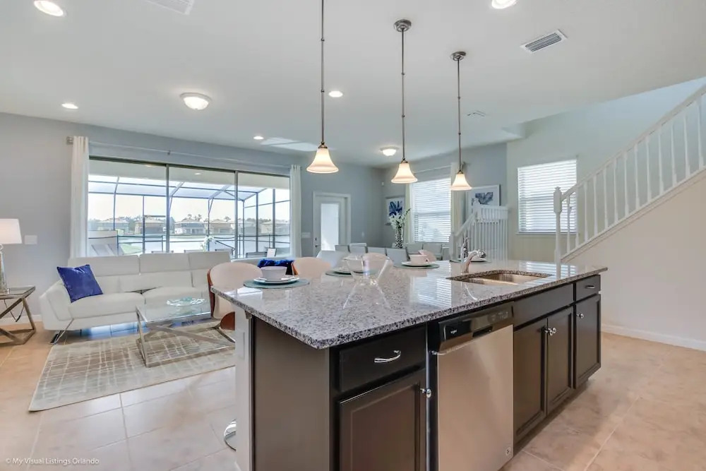 5 Bed 5 Ba Home W Pool & Spa