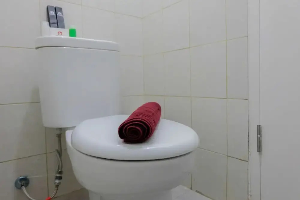 Simple Studio Room at Poris 88 Apartment