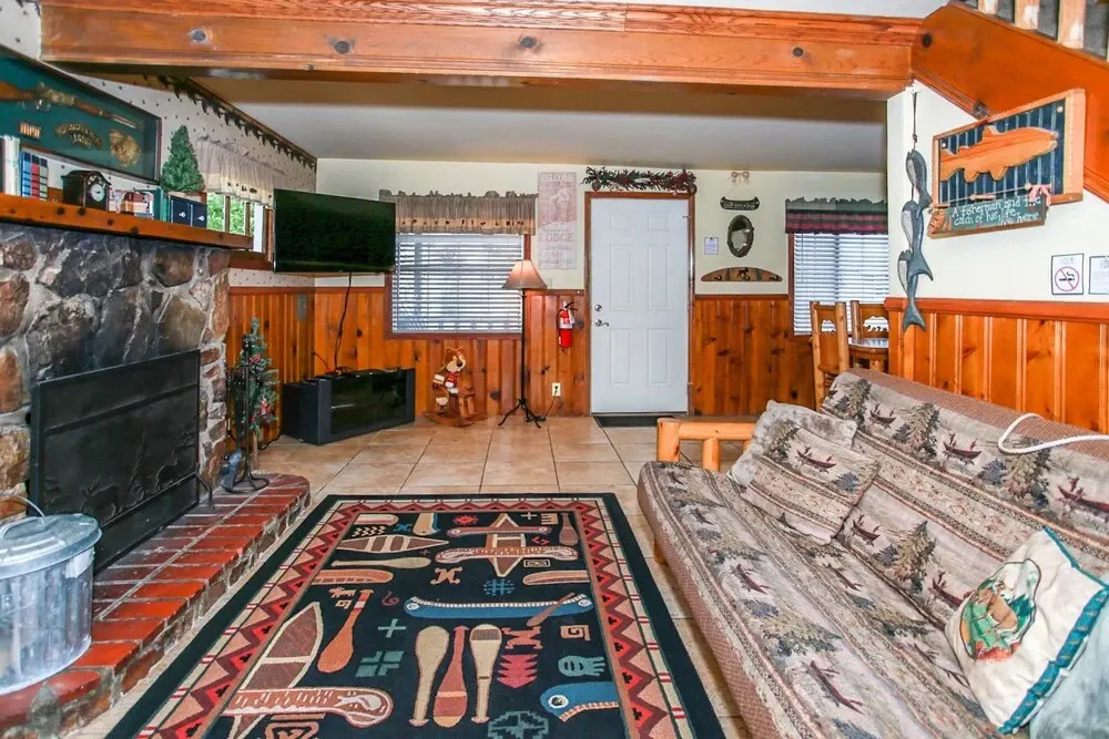Eagle's Den