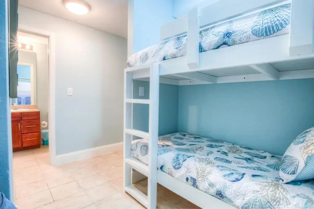 Laketown Wharf 1238 - Brand New End Unit With Wrap Around Balcony