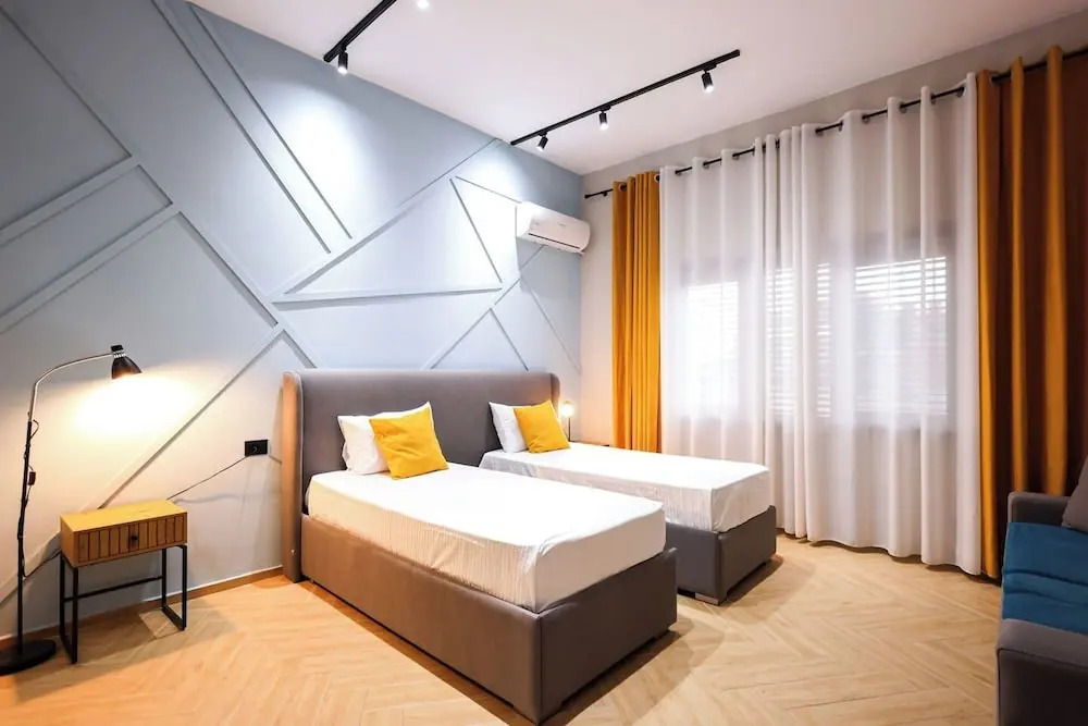 Grandstay Central 104