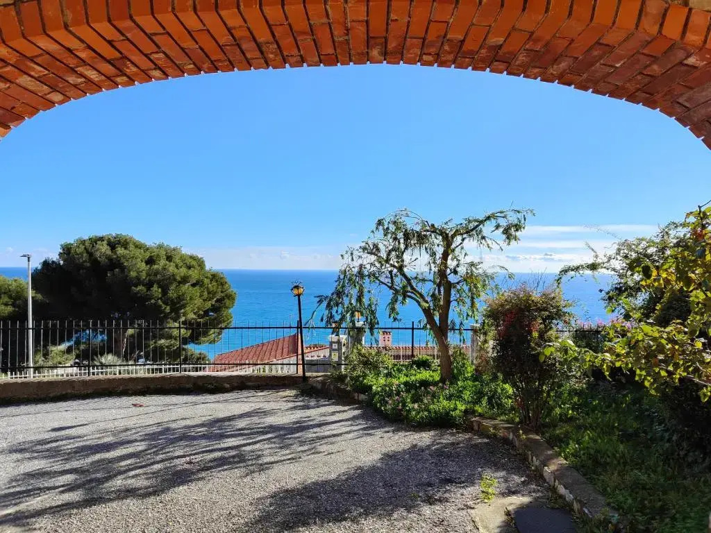Strada Delle Colline 22