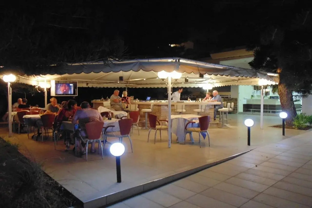Paleos Hotel Apartments