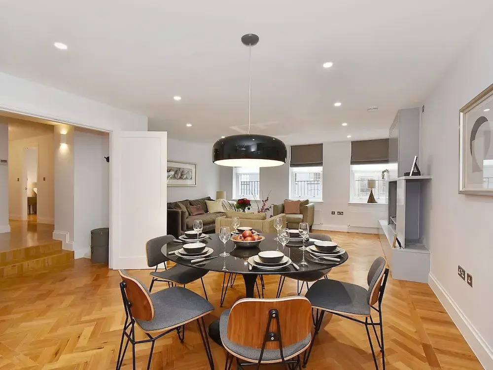 Graceful Apartment in London
