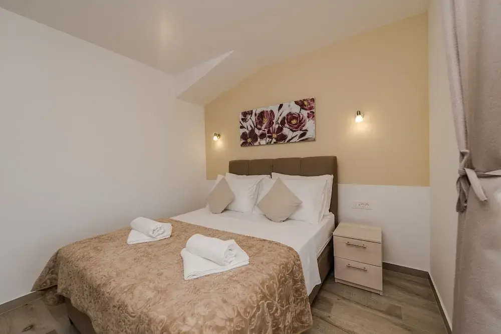 Villa Rea 4 with heated pool