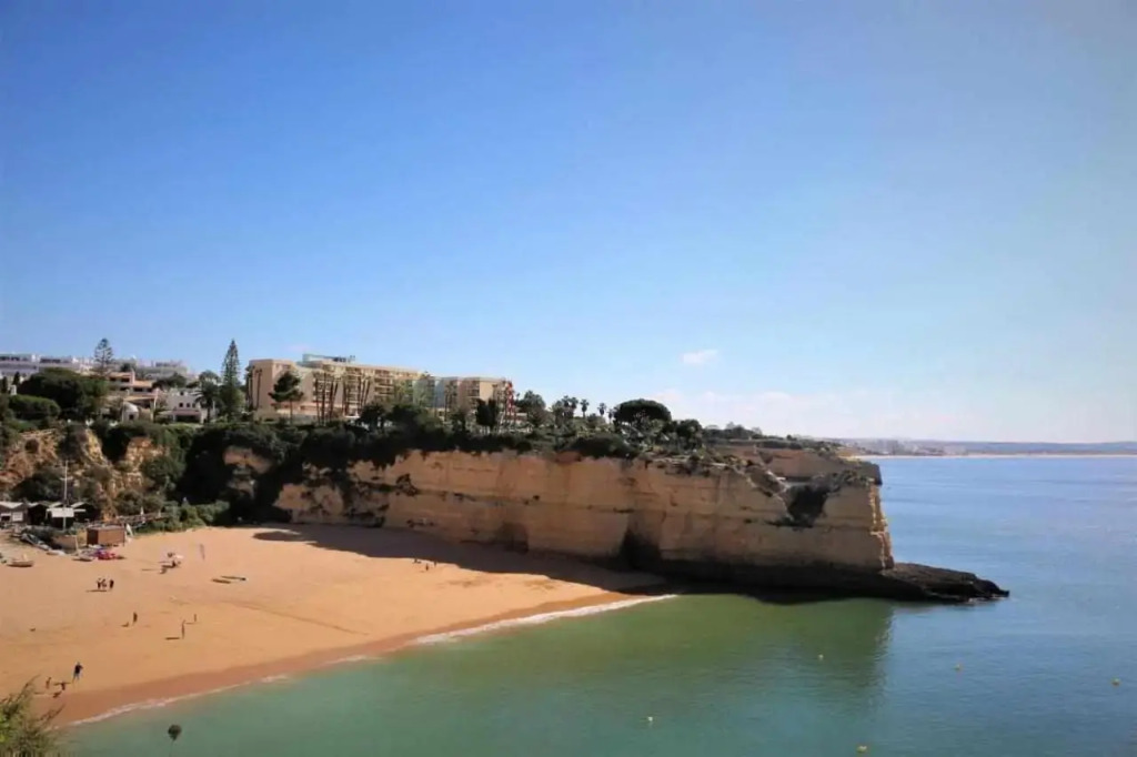 AlgarveSand - Beautiful House with pool near the beach