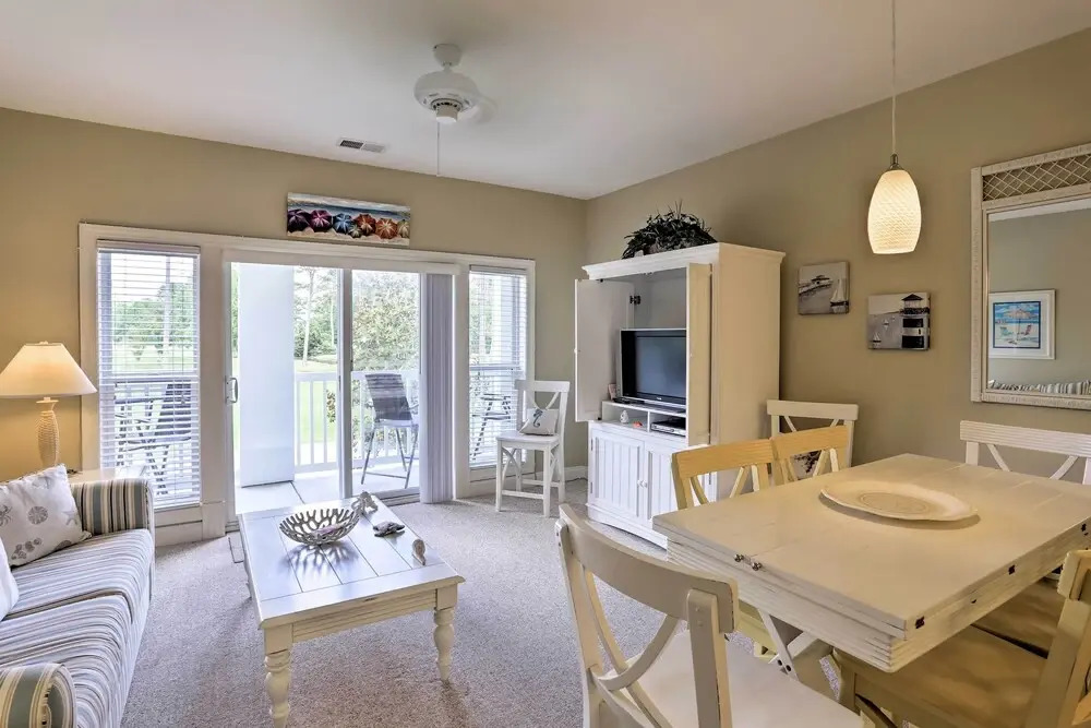 Serene Retreat w/ Pool Access in Myrtle Beach!