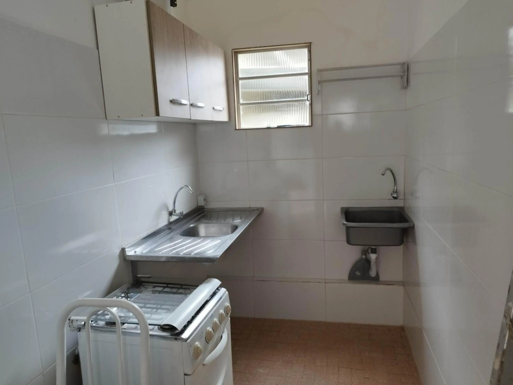 Apto Casa 13 térreo Cozinha Fogão Tv Ar cond Nova Toda sua Não divide Exc local