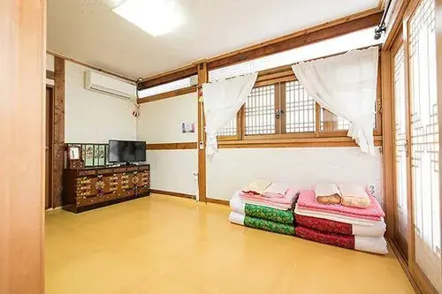Jeonju Ddlanche Bongwan Pension