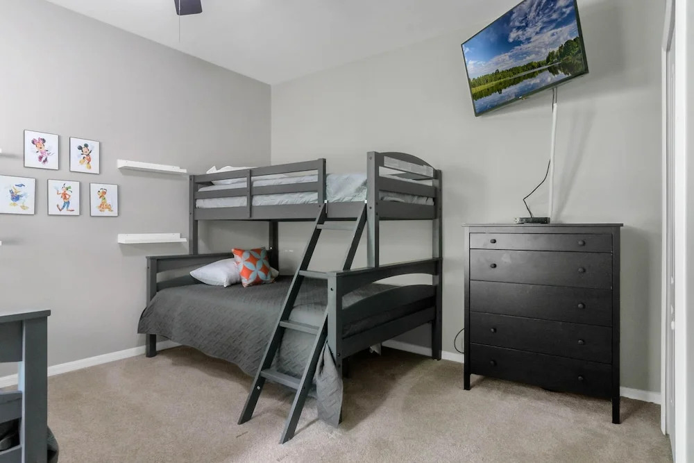 Cozy Apartment Only Miles From Disney Community Pool And Jacuzzii