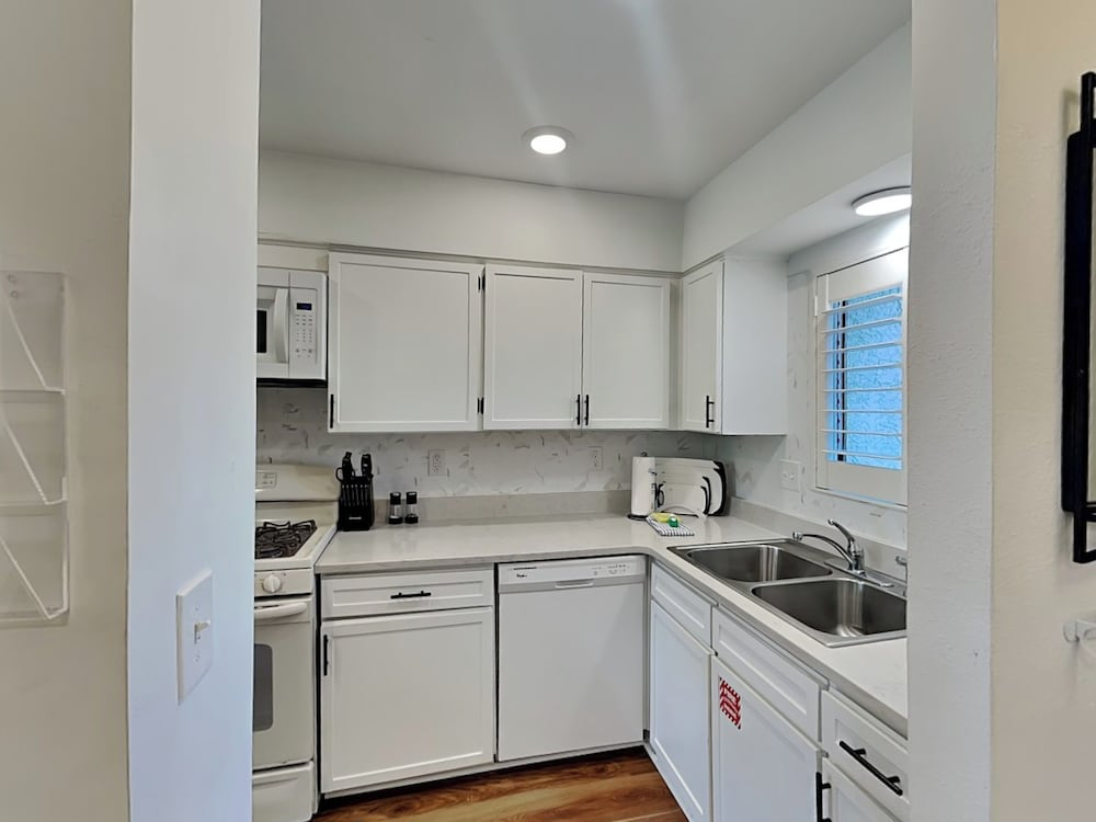 Beachwalk Condominiums #8B