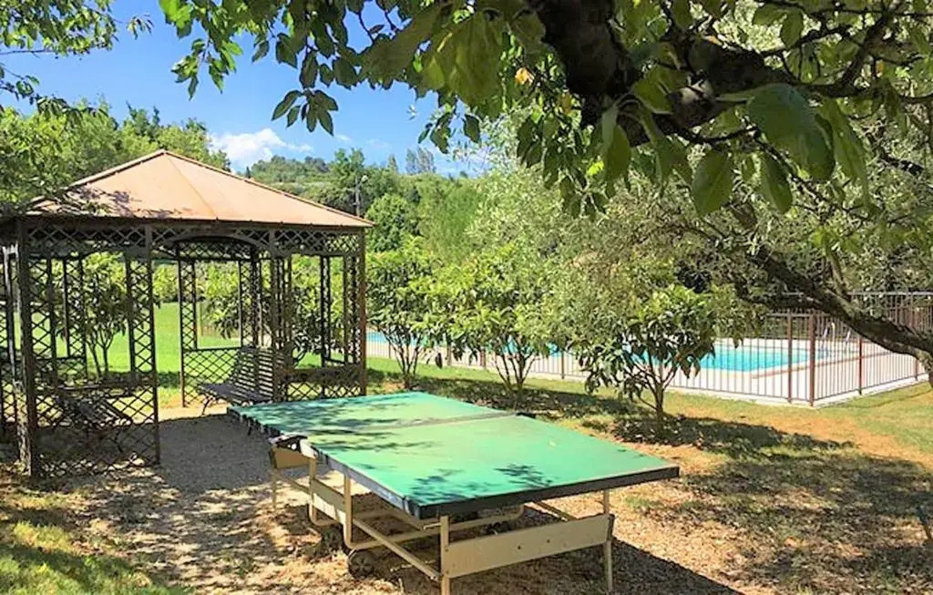 Les Mirabelles