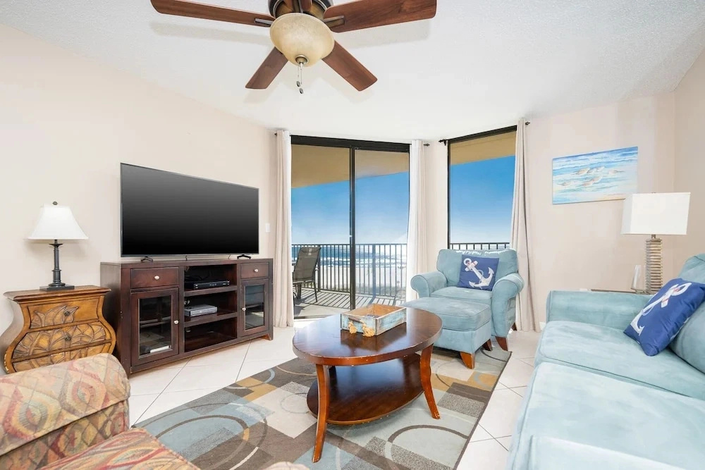Phoenix V 215 2 Bedroom Condo