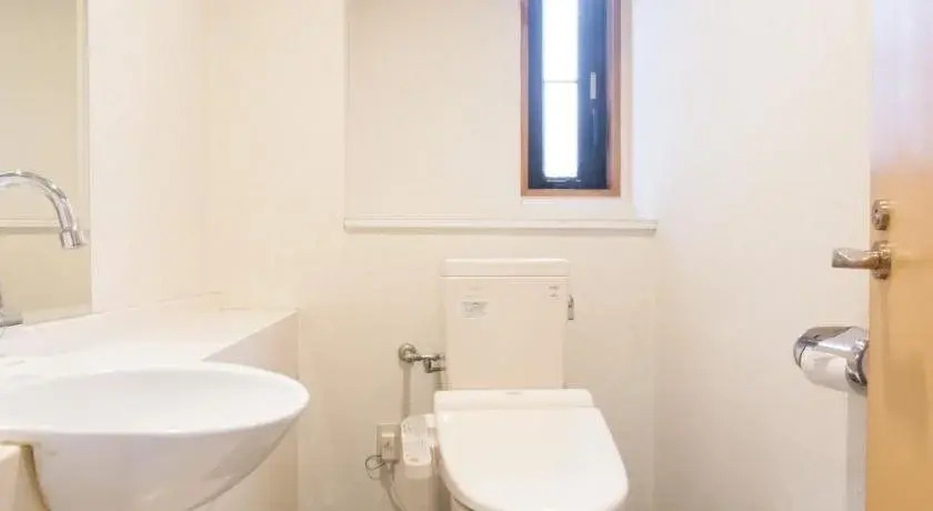 Hotel & Condominium airBest