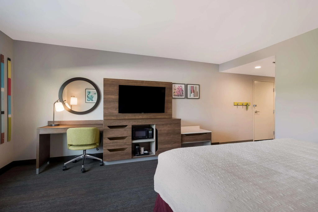 A Victory Hotel & Suites