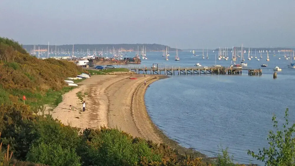 Beach Point - Stunning Harbour Views from Balcony