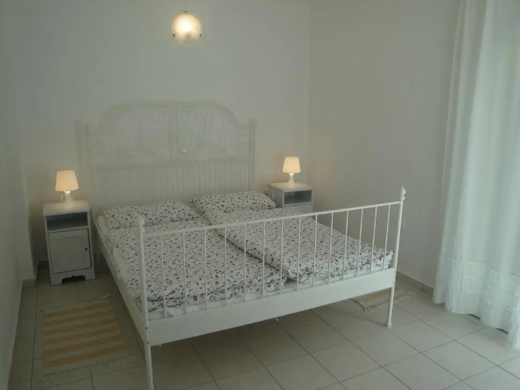 Savic Z - One Bedroom No.2