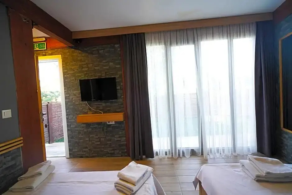 Qcunda Otel Restorant